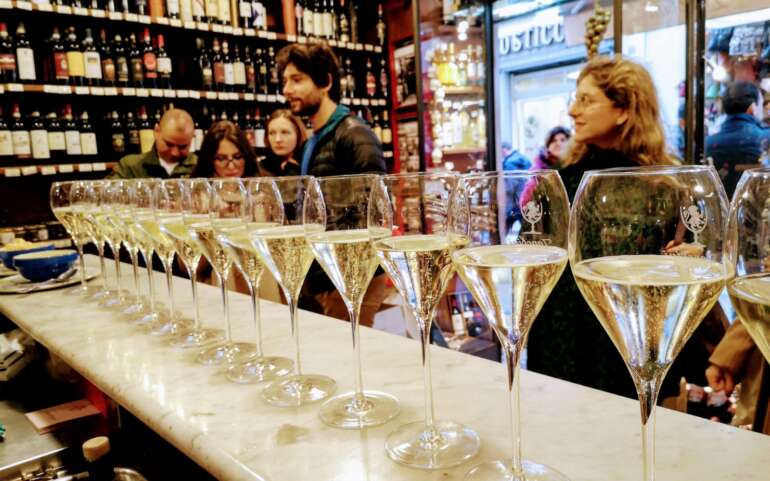 Degustazione vini Firenze: esperienza autentica da Zanobini